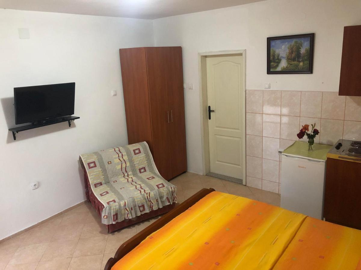 Apartmani Sunce Бар Екстериор снимка